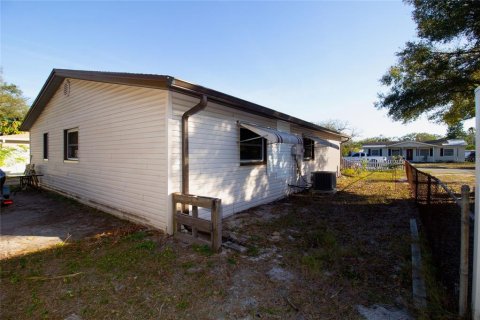 House in Tampa, Florida 3 bedrooms, 120.87 sq.m. № 1553166 - photo 12