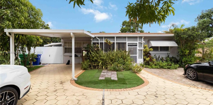 Villa ou maison à Miramar, Floride 2 chambres, 120.4 m2 № 1932658