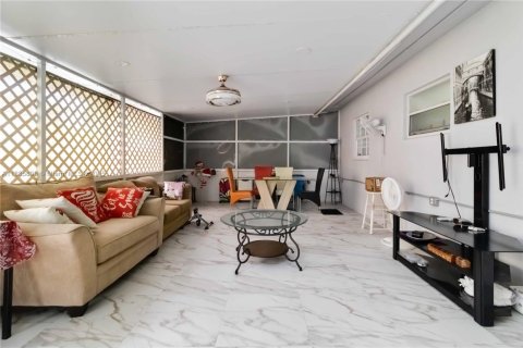 Villa ou maison à vendre à Miramar, Floride: 2 chambres, 120.4 m2 № 1932658 - photo 23