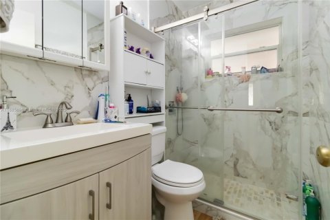 Villa ou maison à vendre à Miramar, Floride: 2 chambres, 120.4 m2 № 1932658 - photo 16