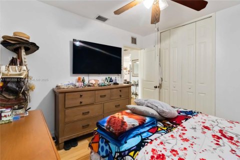 Villa ou maison à vendre à Miramar, Floride: 2 chambres, 120.4 m2 № 1932658 - photo 15