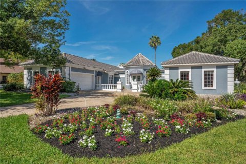House in Orlando, Florida 3 bedrooms, 296.54 sq.m. № 1894679 - photo 1