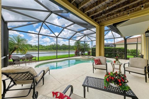House in Bradenton, Florida 4 bedrooms, 240.25 sq.m. № 1740320 - photo 6