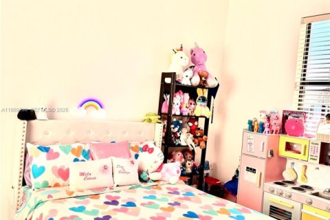 Touwnhouse à louer à Miami, Floride: 3 chambres, 142.14 m2 № 2051457 - photo 12