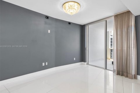 Copropriété à vendre à Sunny Isles Beach, Floride: 1 chambre, 84.91 m2 № 2375043 - photo 17