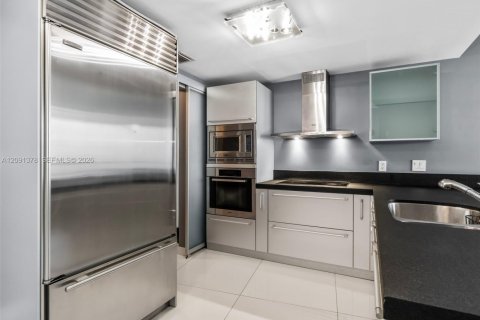 Copropriété à vendre à Sunny Isles Beach, Floride: 1 chambre, 84.91 m2 № 2375043 - photo 10