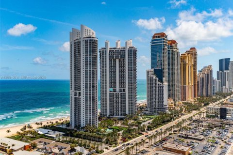 Copropriété à vendre à Sunny Isles Beach, Floride: 1 chambre, 84.91 m2 № 2375043 - photo 26