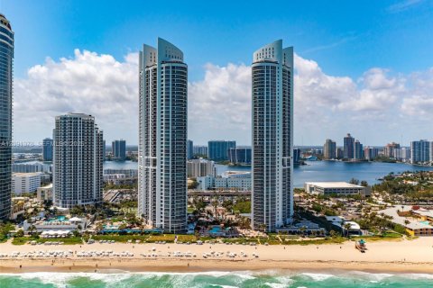 Copropriété à vendre à Sunny Isles Beach, Floride: 1 chambre, 84.91 m2 № 2375043 - photo 27