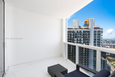 Copropriété à vendre à Sunny Isles Beach, Floride: 1 chambre, 84.91 m2 № 2375043 - photo 3