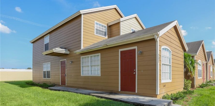 Apartment in Davenport, Florida 3 bedrooms, 168.25 sq.m. № 2199661