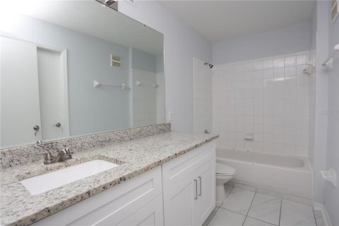 Apartment in Davenport, Florida 3 bedrooms, 168.25 sq.m. № 2199661 - photo 11