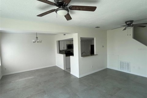 Apartment in Davenport, Florida 3 bedrooms, 168.25 sq.m. № 2199661 - photo 5