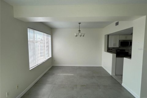 Apartment in Davenport, Florida 3 bedrooms, 168.25 sq.m. № 2199661 - photo 6