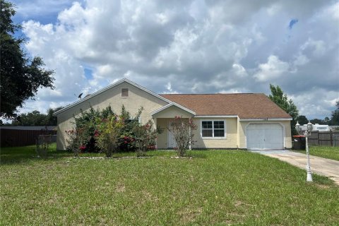 House in Ocala, Florida 3 bedrooms, 118.17 sq.m. № 1915491 - photo 1