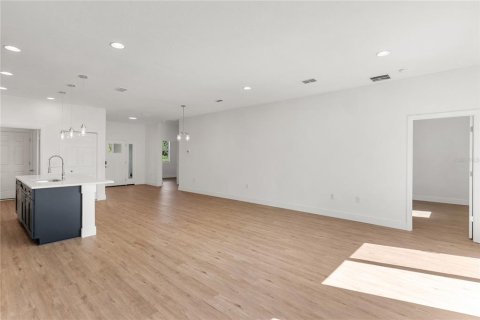 Casa en venta en Palm Bay, Florida, 4 dormitorios, 172.8 m2 № 2344641 - foto 7