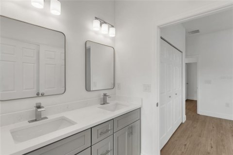 Casa en venta en Palm Bay, Florida, 4 dormitorios, 172.8 m2 № 2344641 - foto 26