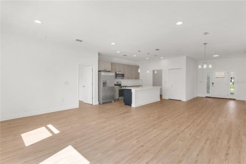 Casa en venta en Palm Bay, Florida, 4 dormitorios, 172.8 m2 № 2344641 - foto 8