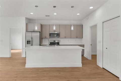 Casa en venta en Palm Bay, Florida, 4 dormitorios, 172.8 m2 № 2344641 - foto 13