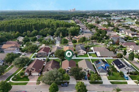 House in Orlando, Florida 3 bedrooms, 165.55 sq.m. № 2238199 - photo 3