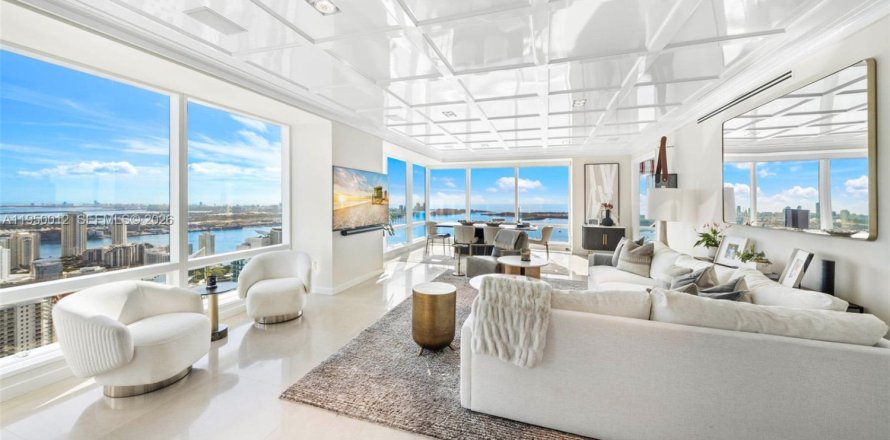 Кондоминиум с 3 спальнями в Майами, Флорида № 2006548