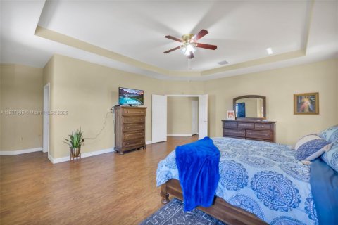 House in Cutler Bay, Florida 5 bedrooms, 302.49 sq.m. № 1850913 - photo 24