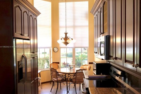 Townhouse in Boca Raton, Florida 2 bedrooms, 191.29 sq.m. № 1890172 - photo 7