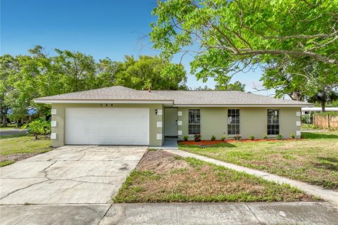 House in Altamonte Springs, Florida 4 bedrooms, 174.84 sq.m. № 2151489 - photo 2