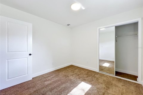 House in Altamonte Springs, Florida 4 bedrooms, 174.84 sq.m. № 2151489 - photo 30