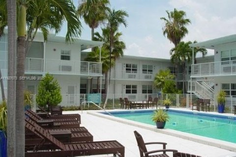 Снять в аренду квартиру в Майами, Флорида 39.02м2, № 1985975 - фото 18