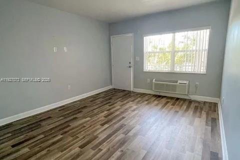 Снять в аренду квартиру в Майами, Флорида 39.02м2, № 1985975 - фото 5