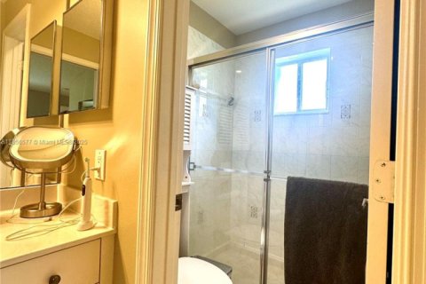 House in Weston, Florida 3 bedrooms, 125.14 sq.m. № 1882507 - photo 20