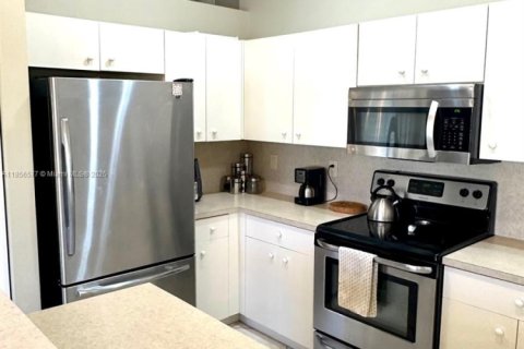 House in Weston, Florida 3 bedrooms, 125.14 sq.m. № 1882507 - photo 12