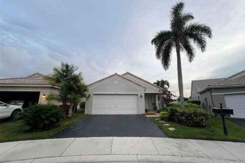 House in Weston, Florida 3 bedrooms, 125.14 sq.m. № 1882507 - photo 2