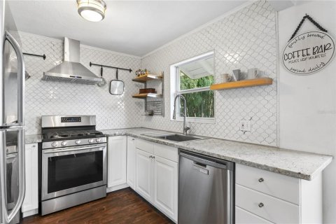 House in Tampa, Florida 3 bedrooms, 94.2 sq.m. № 1751236 - photo 29