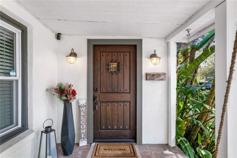 House in Tampa, Florida 3 bedrooms, 94.2 sq.m. № 1751236 - photo 9