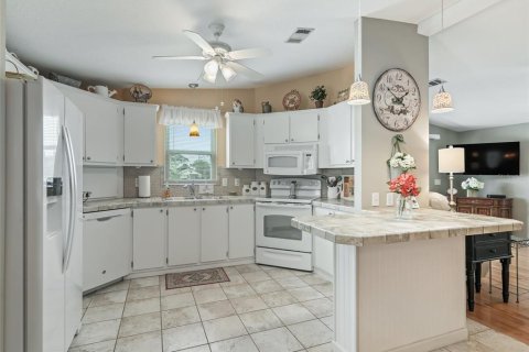 Casa en alquiler en The Villages, Florida, 2 dormitorios, 106.28 m2 № 1832211 - foto 4