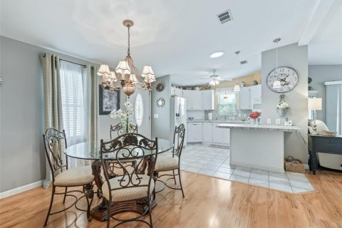 Casa en alquiler en The Villages, Florida, 2 dormitorios, 106.28 m2 № 1832211 - foto 8