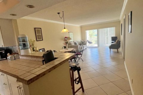 Condo in Pompano Beach, Florida, 1 bedroom  № 2065841 - photo 6