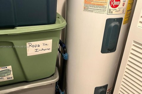 Condo in Pompano Beach, Florida, 1 bedroom  № 2065841 - photo 13