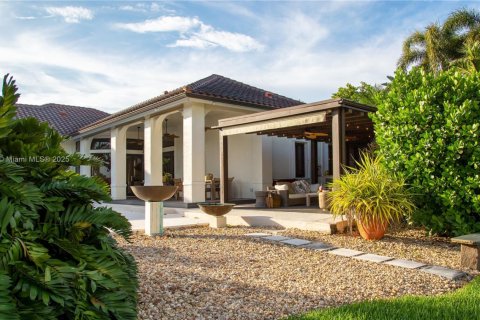 Villa ou maison à louer à Weston, Floride: 6 chambres, 330.64 m2 № 1888205 - photo 1