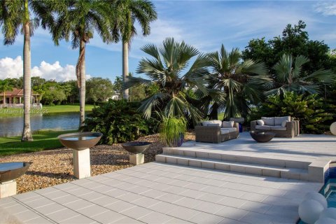 Villa ou maison à louer à Weston, Floride: 6 chambres, 330.64 m2 № 1888205 - photo 21