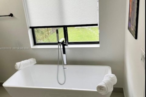 Condominio en alquiler en Dania Beach, Florida, 4 dormitorios, 202.34 m2 № 1974544 - foto 16