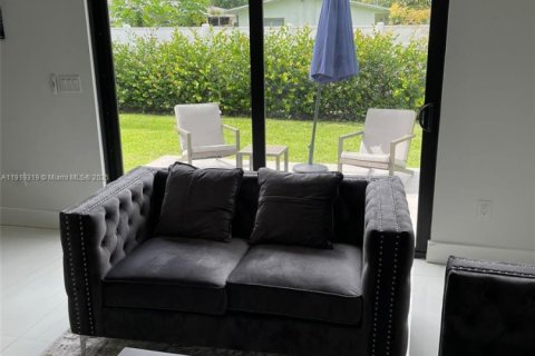 Condominio en alquiler en Dania Beach, Florida, 4 dormitorios, 202.34 m2 № 1974544 - foto 3