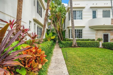 Condominio en venta en Miami Beach, Florida, 2 dormitorios, 85.47 m2 № 1857157 - foto 18