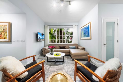 Condominio en venta en Miami Beach, Florida, 2 dormitorios, 85.47 m2 № 1857157 - foto 2