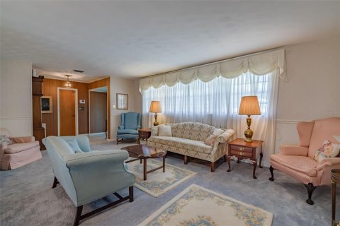 Villa ou maison à vendre à Tampa, Floride: 4 chambres, 180.69 m2 № 2294766 - photo 8