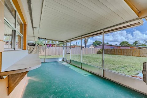 Villa ou maison à vendre à Tampa, Floride: 4 chambres, 180.69 m2 № 2294766 - photo 26