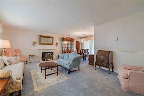 Villa ou maison à vendre à Tampa, Floride: 4 chambres, 180.69 m2 № 2294766 - photo 7