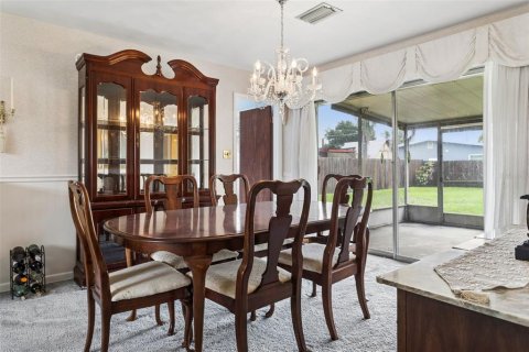 Villa ou maison à vendre à Tampa, Floride: 4 chambres, 180.69 m2 № 2294766 - photo 12