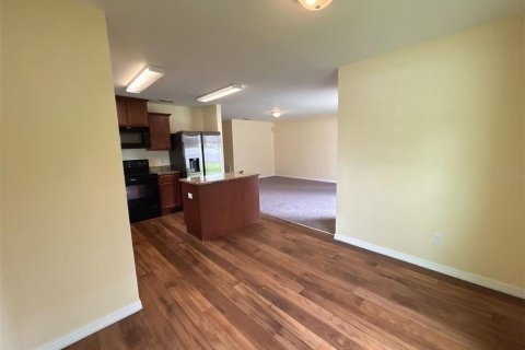 Снять в аренду виллу или дом в Хейнс-Сити, Флорида 3 спальни, 128.58м2, № 1911206 - фото 4